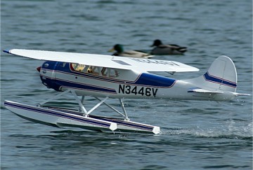 Cessna 195 - Foto 14