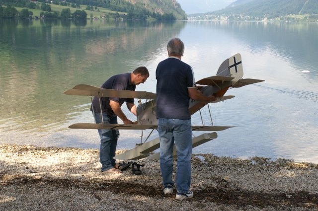 Elektro-Wasserfliegertreffen Grundlsee am 07. und 08. Juni 2008 -  Foto 01 - klick = zurck zum Index