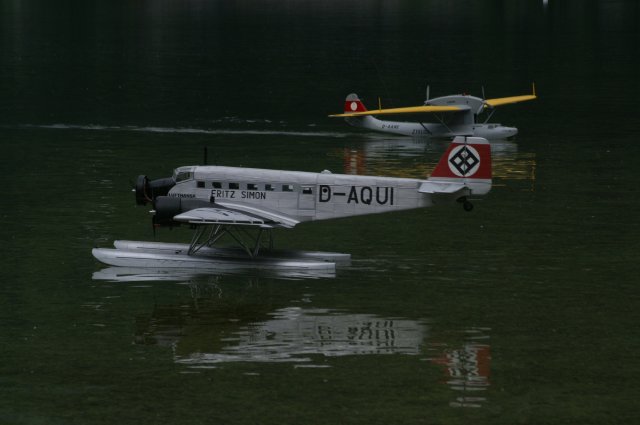 Elektro-Wasserfliegertreffen Grundlsee am 07. und 08. Juni 2008 - Foto 08 - klick = zurck zum Index