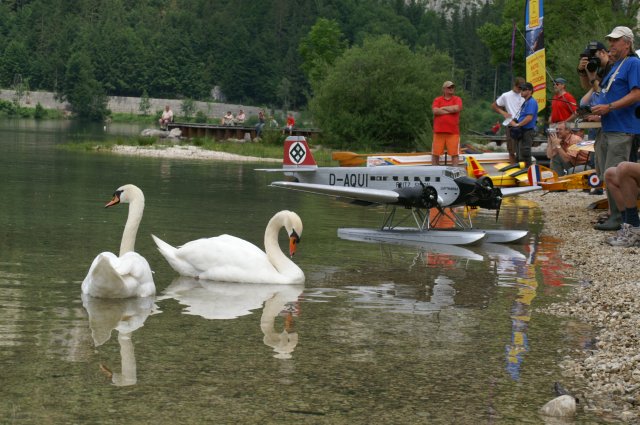 Elektro-Wasserfliegertreffen Grundlsee am 07. und 08. Juni 2008 - Foto 09 - klick = zurck zum Index