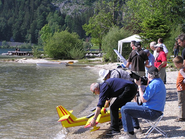 Elektro-Wasserfliegertreffen Grundlsee am 06. und 07. Juni 2009 - Foto 12 - klick = zurck zum Index