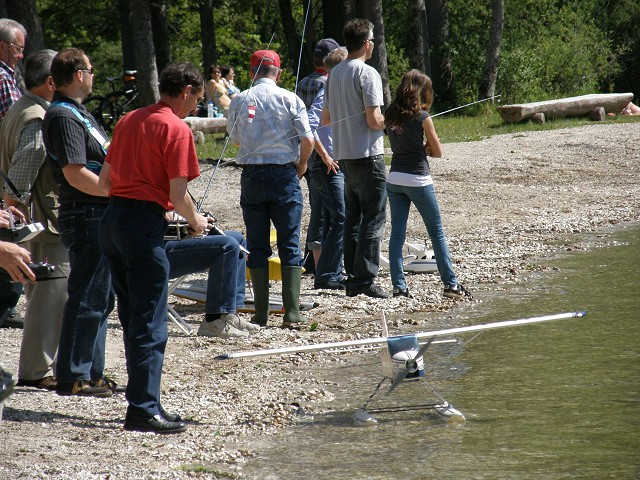 Elektro-Wasserfliegertreffen Grundlsee am 06. und 07. Juni 2009 - Foto 45 - klick = zurck zum Index