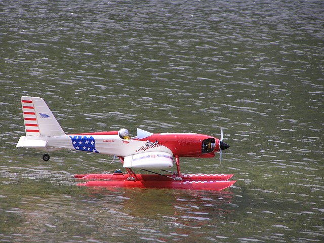 Elektro-Wasserfliegertreffen Grundlsee am 06. und 07. Juni 2009 - Foto 58 - klick = zurck zum Index