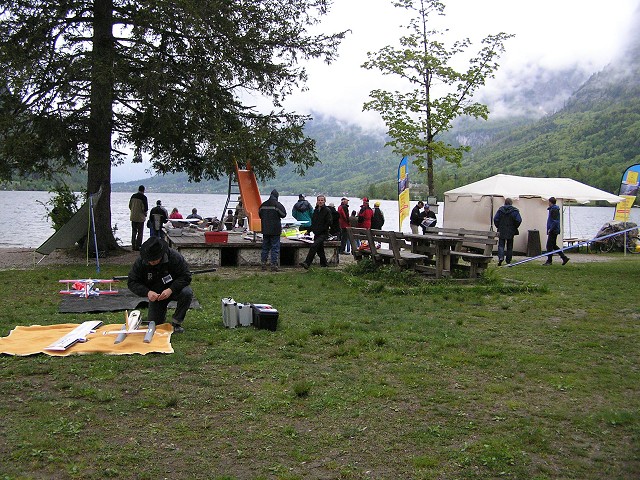 Elektro-Wasserfliegertreffen Grundlsee von 13. bis 15. Mai 2010 -  Foto 01 - klick = zurck zum Index