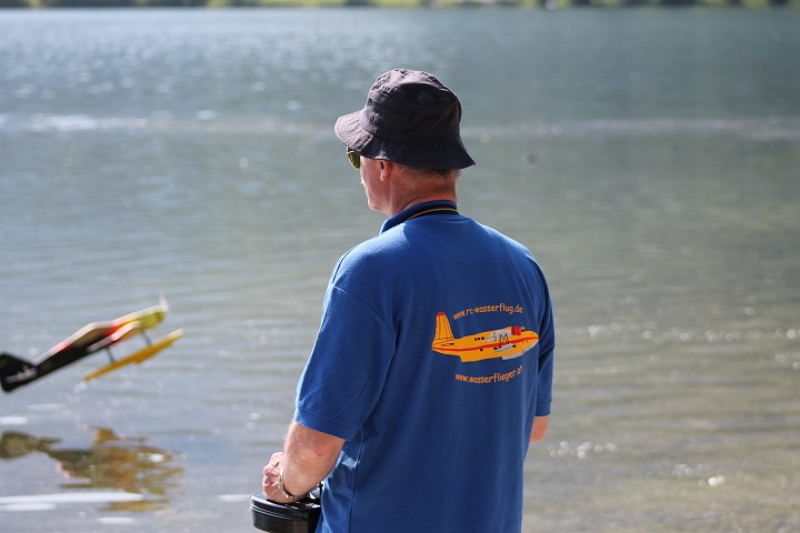 Elektro-Wasserfliegertreffen Grundlsee von 02. bis 03. Juni 2012 - Foto 86 - klick = zurck zum Index