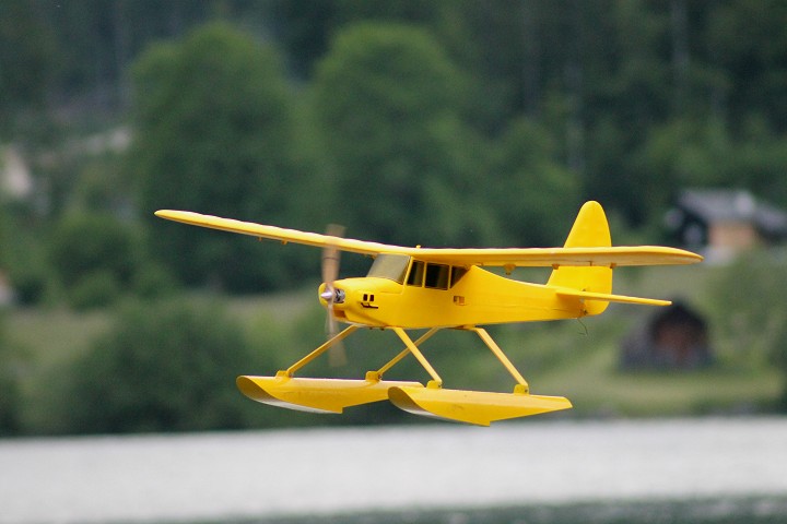 Elektro-Wasserfliegertreffen Grundlsee von 08. bis 09. Juni 2013 - Foto 84 - klick = zurck zum Index