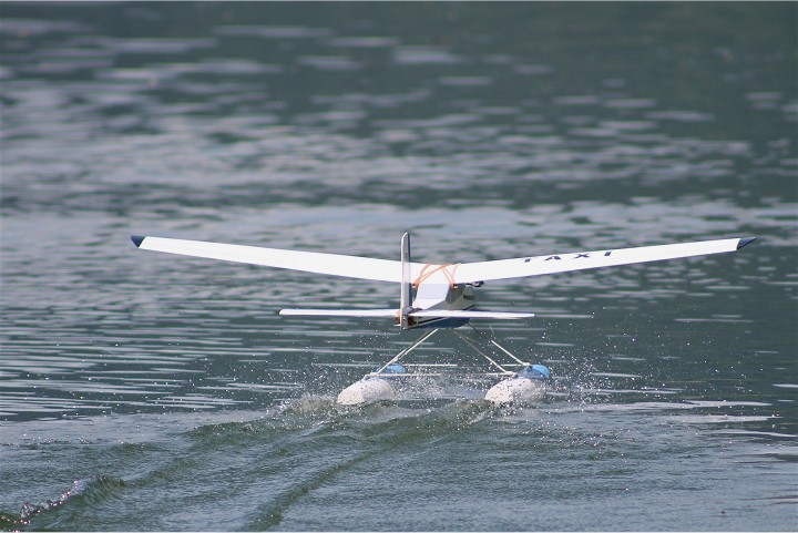 Elektro-Wasserfliegertreffen Grundlsee von 08. bis 09. Juni 2013 - Foto 86 - klick = zurck zum Index