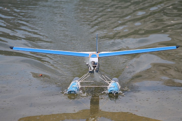 Elektro-Wasserfliegertreffen Grundlsee von 08. bis 09. Juni 2013 - Foto 90 - klick = zurck zum Index