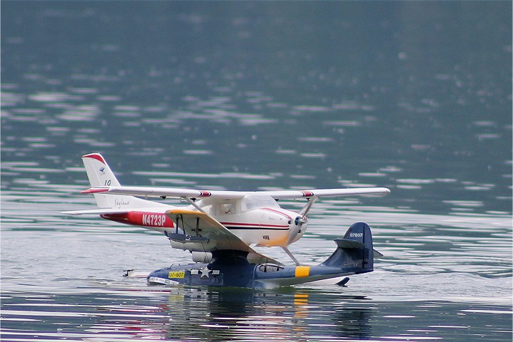 Elektro-Wasserfliegertreffen Grundlsee von 08. bis 09. Juni 2013 - Foto 93 - klick = zurck zum Index