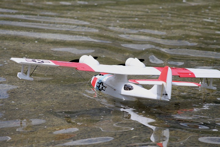 Elektro-Wasserfliegertreffen Grundlsee von 08. bis 09. Juni 2013 - Foto 98 - klick = zurck zum Index