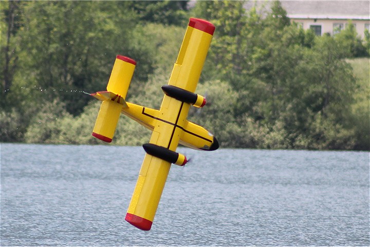 Elektro-Wasserfliegertreffen Grundlsee von 24. bis 25. Mai 2014 - Foto 101 - klick = zurck zum Index