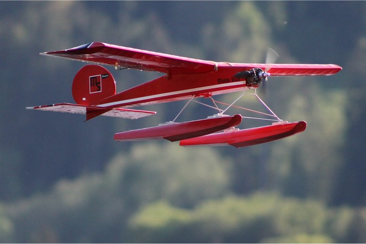 Elektro-Wasserfliegertreffen Grundlsee von 21. bis 22. Mai 2016 - Foto 33 - klick = zurck zum Index