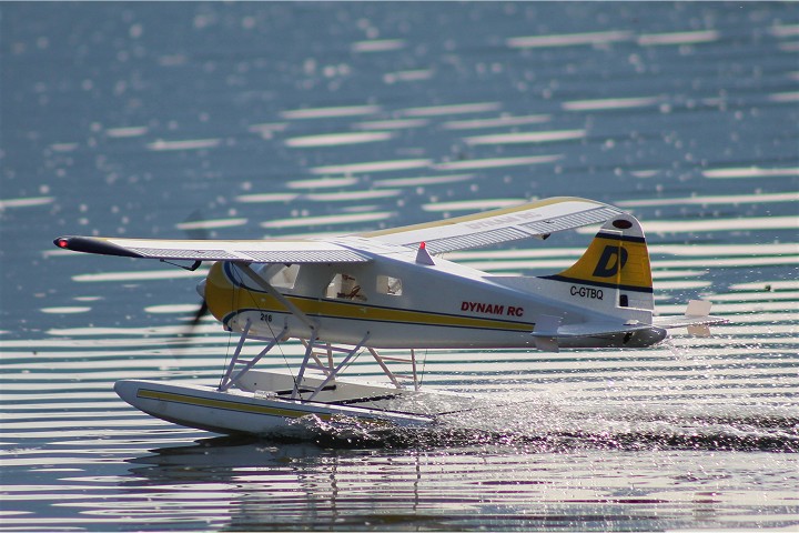 Elektro-Wasserfliegertreffen Grundlsee von 21. bis 22. Mai 2016 - Foto 38 - klick = zurck zum Index