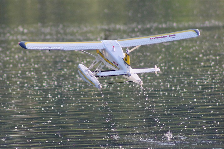 Elektro-Wasserfliegertreffen Grundlsee von 21. bis 22. Mai 2016 - Foto 39 - klick = zurck zum Index