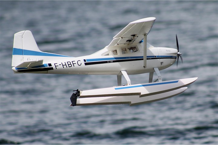 Elektro-Wasserfliegertreffen Grundlsee von 13. bis 14. Mai 2017 - Foto 03 - klick = zurck zum Index