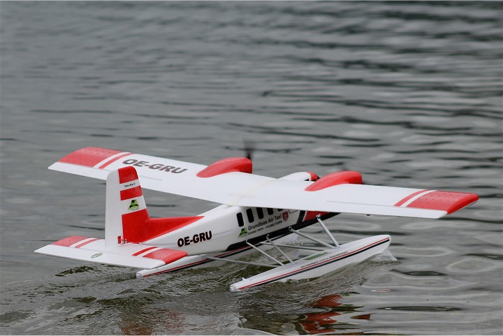 Elektro-Wasserfliegertreffen Grundlsee von 13. bis 14. Mai 2017 - Foto 15 - klick = zurck zum Index