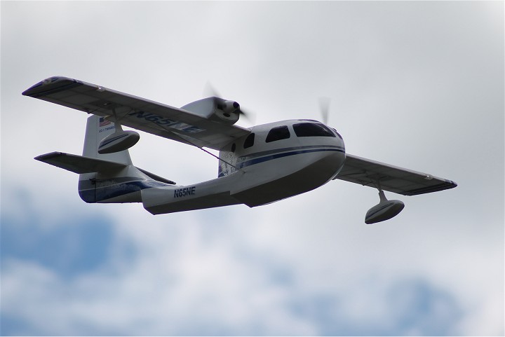 Elektro-Wasserfliegertreffen Grundlsee von 13. bis 14. Mai 2017 - Foto 35 - klick = zurck zum Index