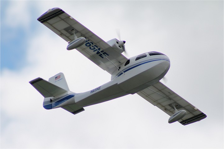 Elektro-Wasserfliegertreffen Grundlsee von 13. bis 14. Mai 2017 - Foto 37 - klick = zurck zum Index