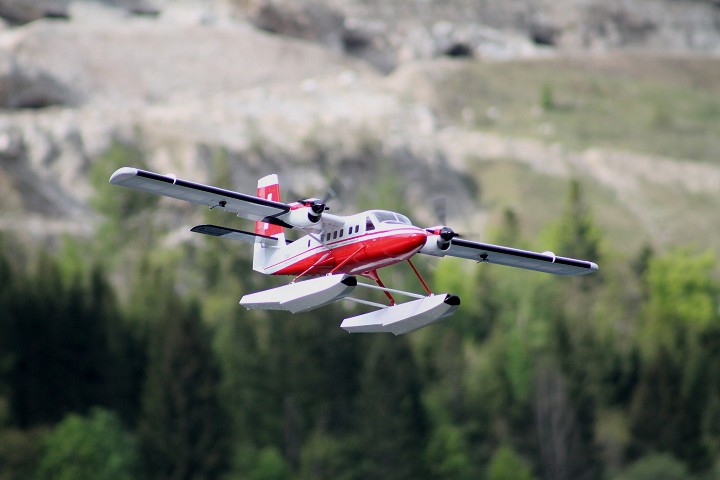 Elektro-Wasserfliegertreffen Grundlsee von 13. bis 14. Mai 2017 - Foto 60 - klick = zurck zum Index