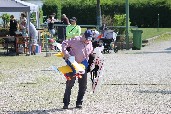 8. Klosterneuburger Modellsporttag am 28. April 2013 - Foto 56 - klick = zurck zum Index