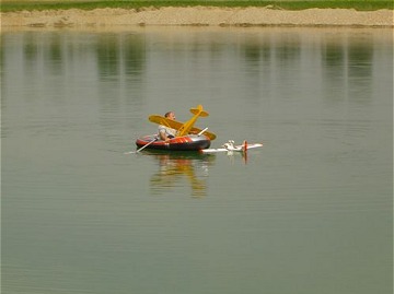 Piper J-3 auf Schwimmern, Foto 08