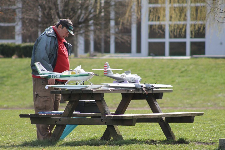 Ratzersdorfer See, 14. April 2013 - Foto 53 - klick = zurck zum Index