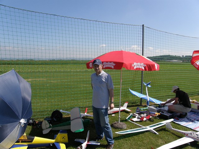 Modellflug-Online Usertreffen / St. Valentin am 23. Mai 2009 - Foto 17 - klick = zurck zum Index