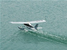 Graupner Taxi III auf Schwimmern