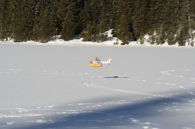 Eisfliegen am Etrachsee zum Jahreswechsel 2008/2009 - Foto 10 - klick = zurck zum Index