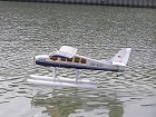 Zlin 400 auf Schwimmern